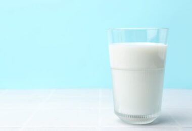 glass of milk representing dairy reverse osmosis element processing in dairy industry